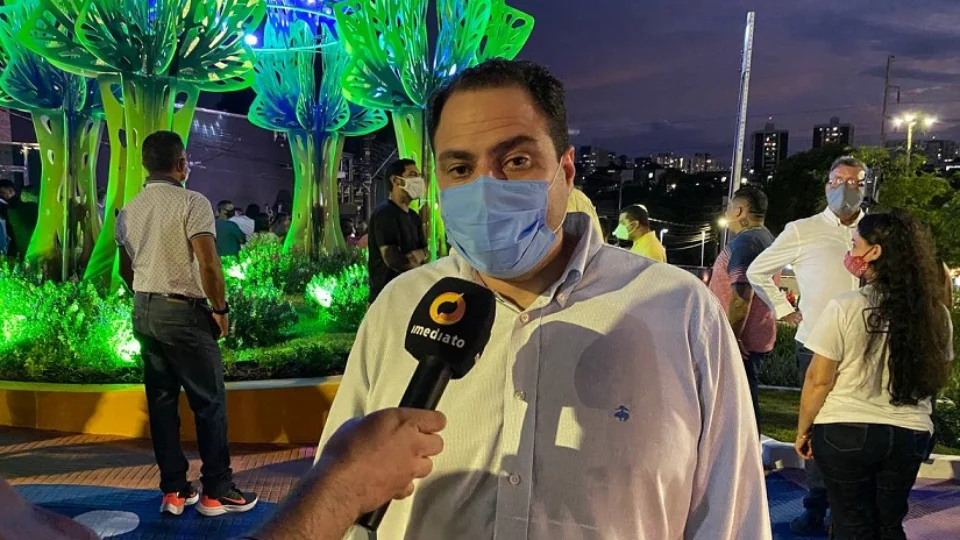 Presidente da OAB Nacional participa, em Manaus da reinauguração de praça dedicada à advocacia e ao seu pai