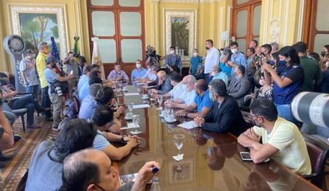 Governador e prefeito se reúnem para definir plano de defesa da zona Franca de Manaus