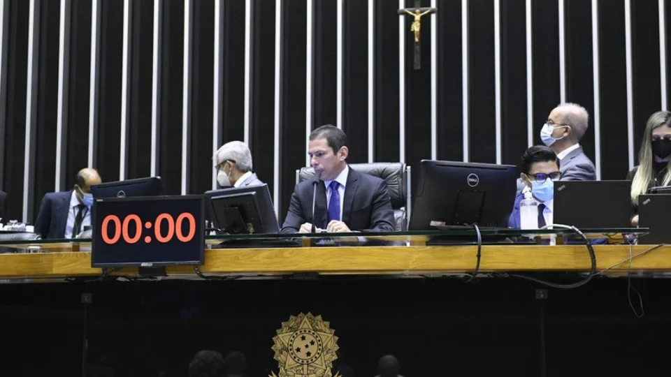 CCJ do Senado pode votar acesso de caçadores a armas de fogo, nesta quarta (23)
