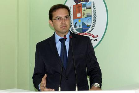 mateus assayag pede revisao de projeto do concurso publico g