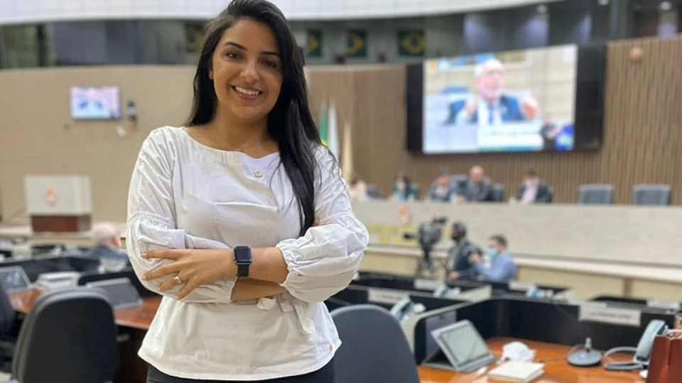 Thaysa Lippy defende criação de sistema de assistência jurídica a hipossuficientes