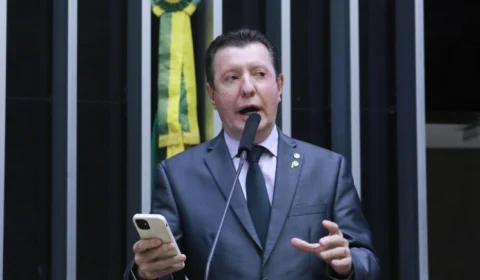 Proposta define piso de pensão alimentícia em 30% do salário mínimo