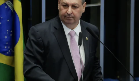 Omar Aziz cobra promessa de Bolsonaro e ministro Paulo Guedes para reeditar decreto do IPI que prejudica a Zona Franca de Manaus