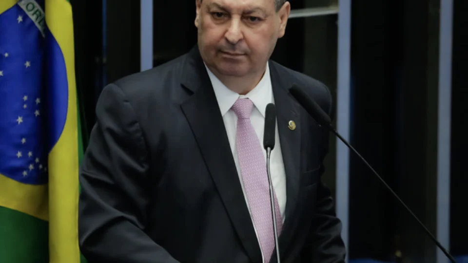 Omar Aziz cobra promessa de Bolsonaro e ministro Paulo Guedes para reeditar decreto do IPI que prejudica a Zona Franca de Manaus