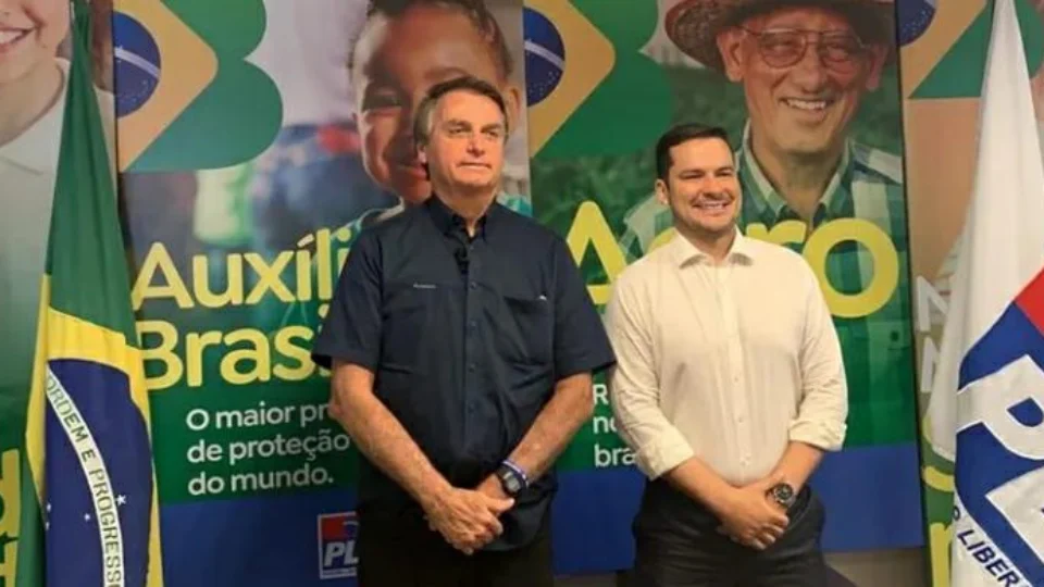 Capitão Alberto Neto parabeniza Bolsonaro por aumento de crédito aos aposentados