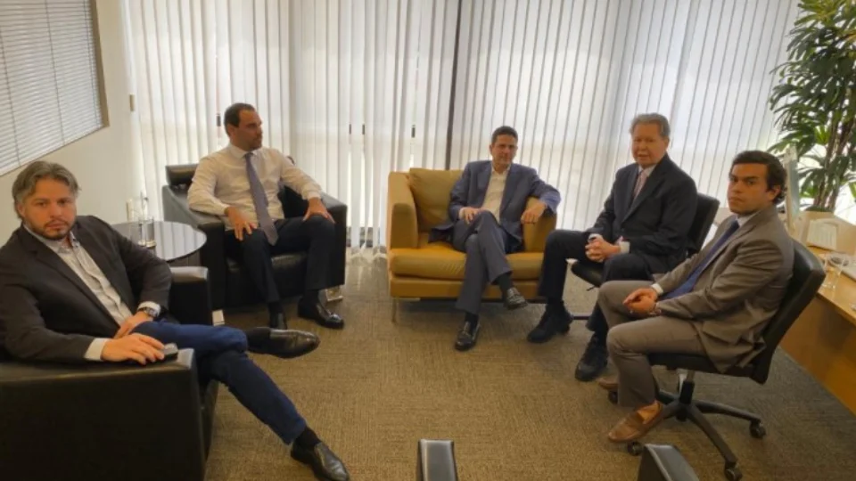 PSDB manifesta confiança em Arthur Virgílio Neto no Twitter