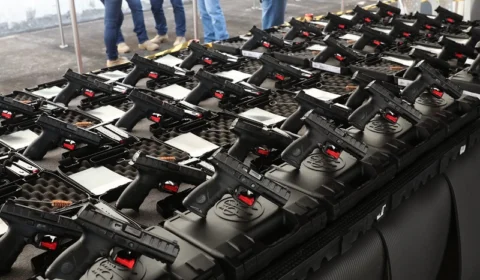 Projeto do Governo do Estado prevê que policiais adquiram armas diretamente das corporações