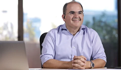 Ricardo Nicolau nega aliança política com Eduardo Braga