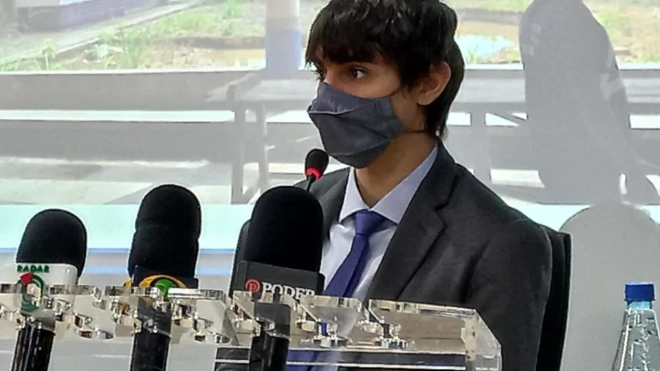 Dossiês: falta de infraestrutura e outras irregularidades são denunciadas por Amon Mandel