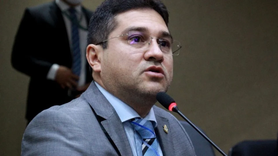 ‘Vamos continuar fiscalizando’, diz Jander Lobato sobre irregularidades em medidores da Amazonas Energia