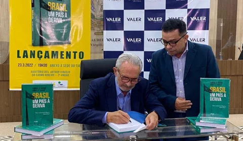 Após lançamento em São Paulo, Samuel Hanan promove noite de autógrafos em Manaus