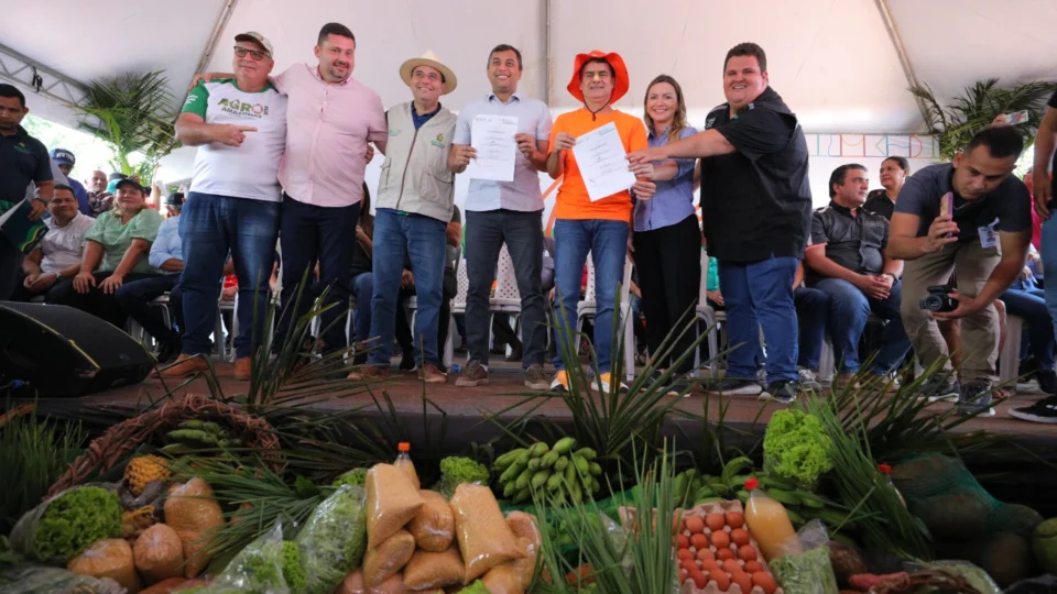 Wilson Lima vai beneficiar mil famílias com pavimentação de ramais do Pau Rosa e da Cooperativa