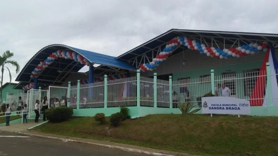 MP-AM recomenda retirada de nomes de pessoas vivas de prédios públicos de Coari