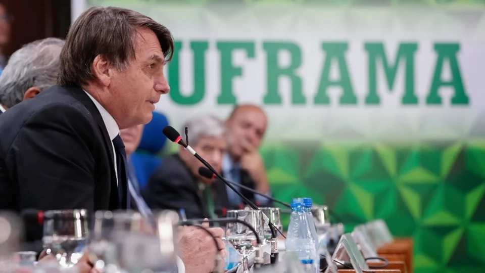 Em novo ataque à ZFM, Governo Federal zera IPI do polo de concentrados