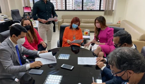 Maués: Justiça determina que prefeitura reintegre servidores exonerados de forma ilegal