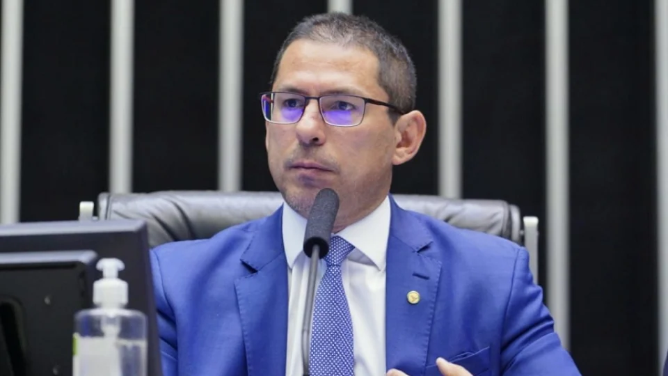 ‘O Governo Federal prolonga a nossa agonia’, diz Marcelo Ramos sobre a prorrogação em um mês do decreto de redução do IPI