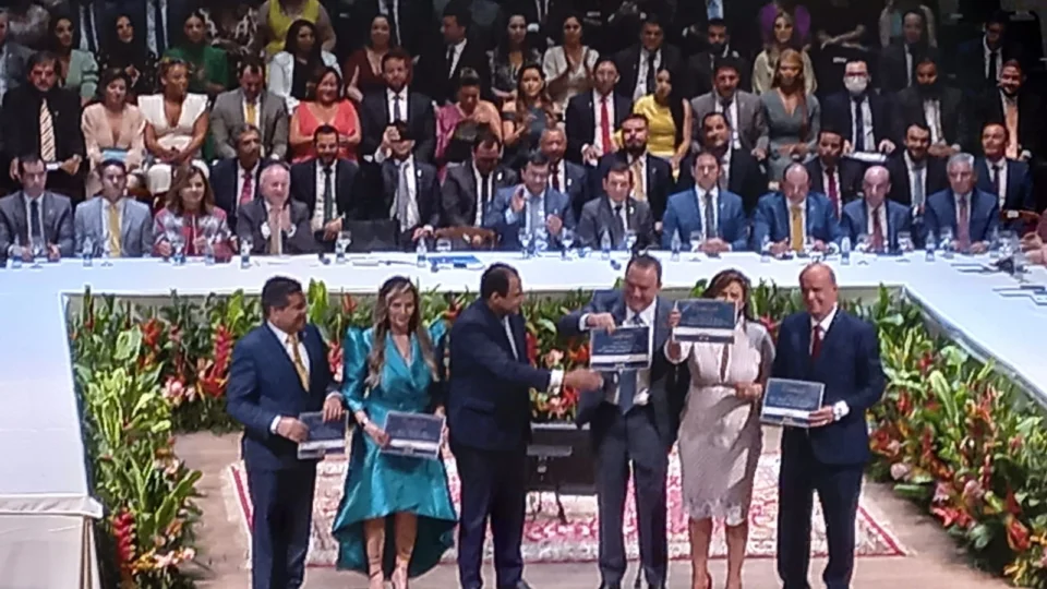 Classe política prestigia posse da nova diretoria da OAB-AM