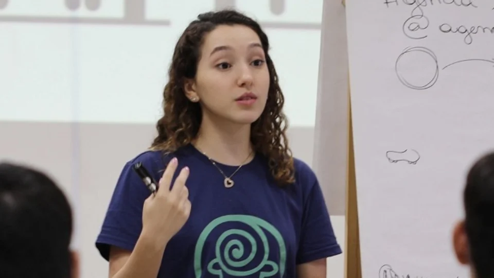 Fundadora da Agência Lã realiza palestra sobre empreendedorismo e desafios de mercado