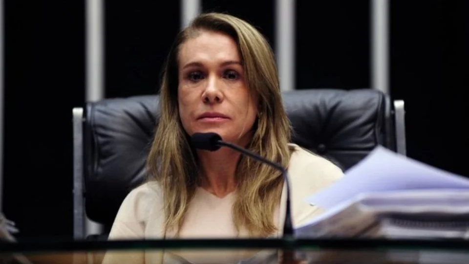 Pré-candidata ao Governo de Roraima já foi condenada pela Justiça por fraude em licitação