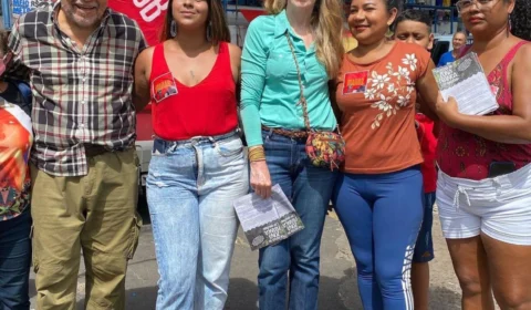 Vanessa Grazziotin é recebida aos gritos de ‘fora comunista’ na Compensa