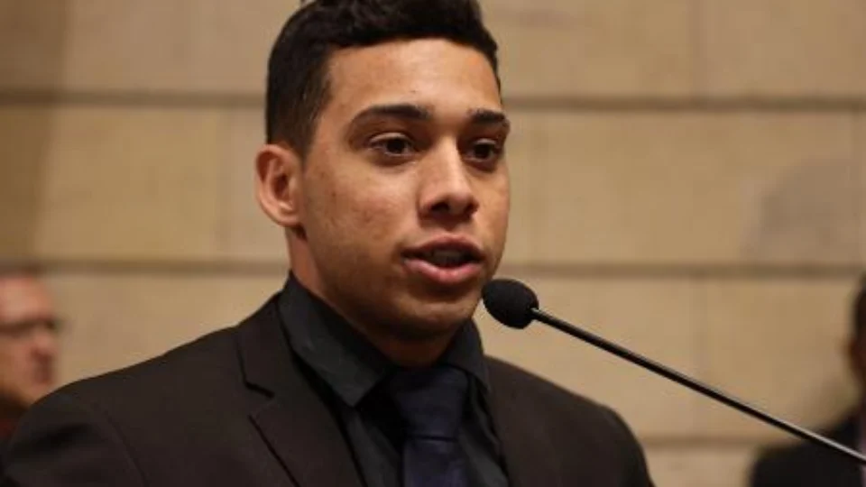 Ex-vereador é condenado por filmar médico em descanso