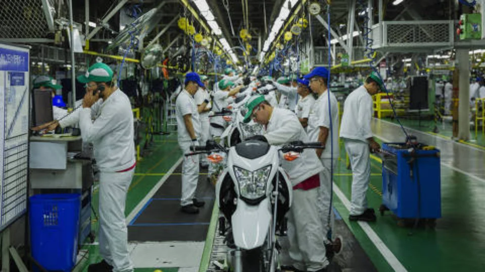 Políticos e influenciadores propagam desinformação nas redes sociais sobre a ZFM