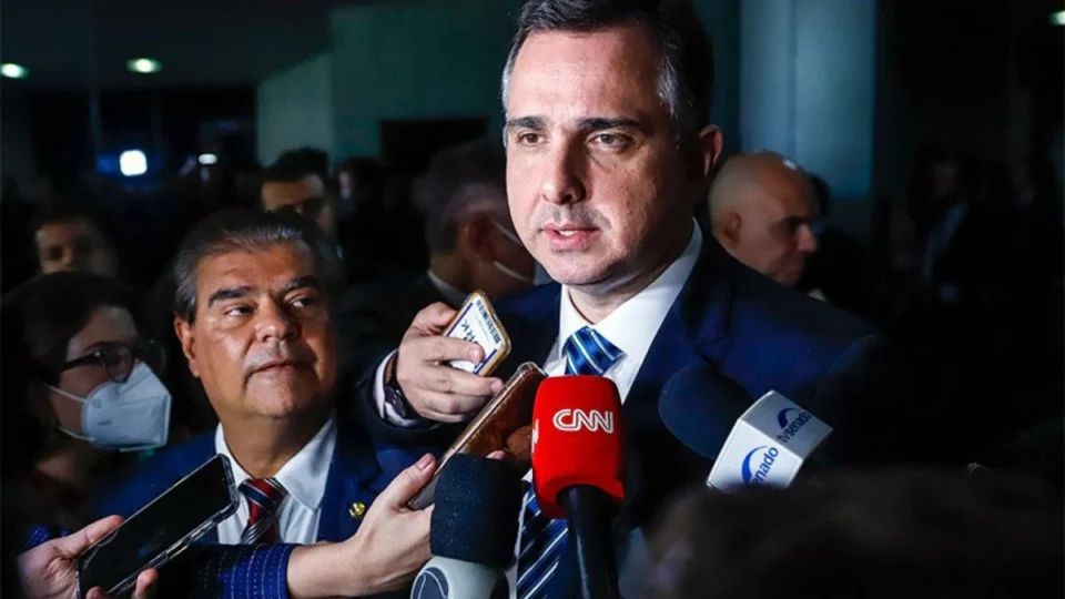 Câmara e Senado articulam votação de projeto que desonera energia e combustíveis