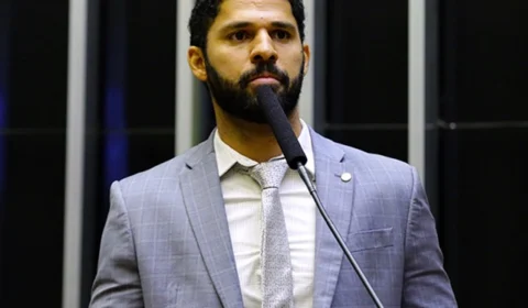 Deputado apresenta projeto para obrigar presidenciáveis irem a debates