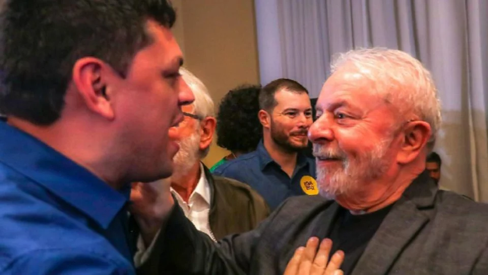Marcelo Amil diz que segue candidato pelo PSOL e fará palanque para Lula