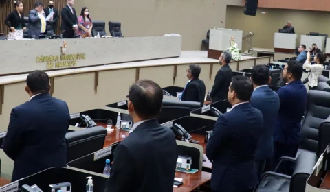 Vereadores de Manaus aprovam criação de 3,5 mil cargos para professores municipais