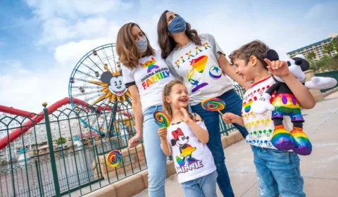 Disney lança linha de produtos que promove bandeira LGBT