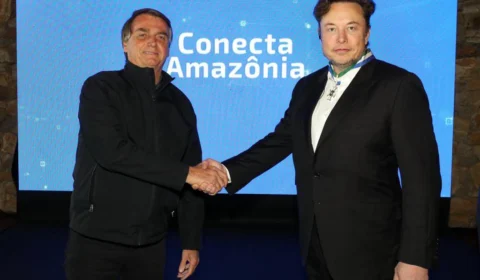 Musk e Bolsonaro se encontram e tratam de conexão na Amazônia