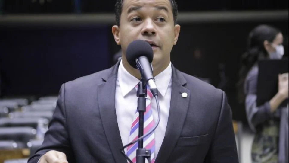 Com voto de Pablo, PL sobre crime hediondo contra crianças e adolescentes é aprovado na Câmara Federal