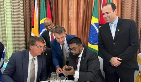 Em busca de acordos, Bolsonaro faz visita oficial à Guiana