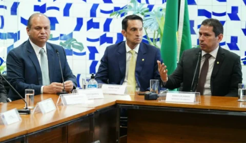 Líder do Governo na Câmara participa de reunião pró-Zona Franca