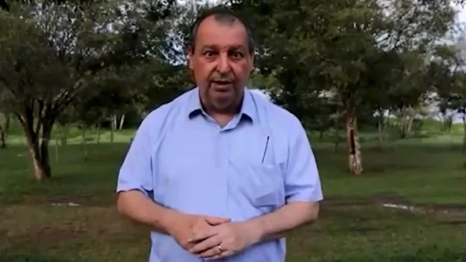 Omar Aziz diz que Bolsonaro está com raiva porque parou de morrer gente por Covid-19