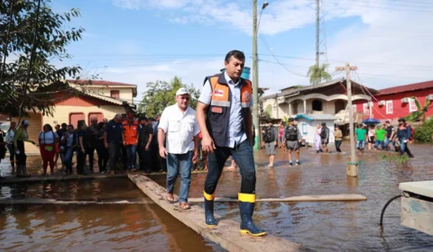 Auxílio Estadual Enchente chega à Anamã e Caapiranga e vai beneficiar mais de 4 mil famílias