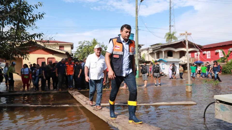 Auxílio Estadual Enchente chega à Anamã e Caapiranga e vai beneficiar mais de 4 mil famílias