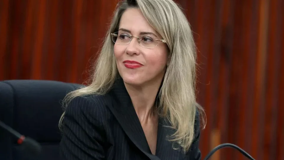 País passa por “recessão democrática”, diz ministra do TSE nomeada por Bolsonaro
