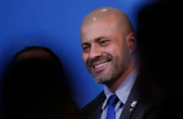 ‘Não uso mesmo. Fui indultado’, diz Daniel Silveira sobre tornozeleira