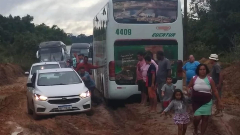 Justiça determina urgência em obras para dar trafegabilidade a AM-010
