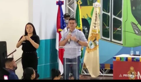 Prefeito de Manaus chama flutuantes do Tarumã de favela