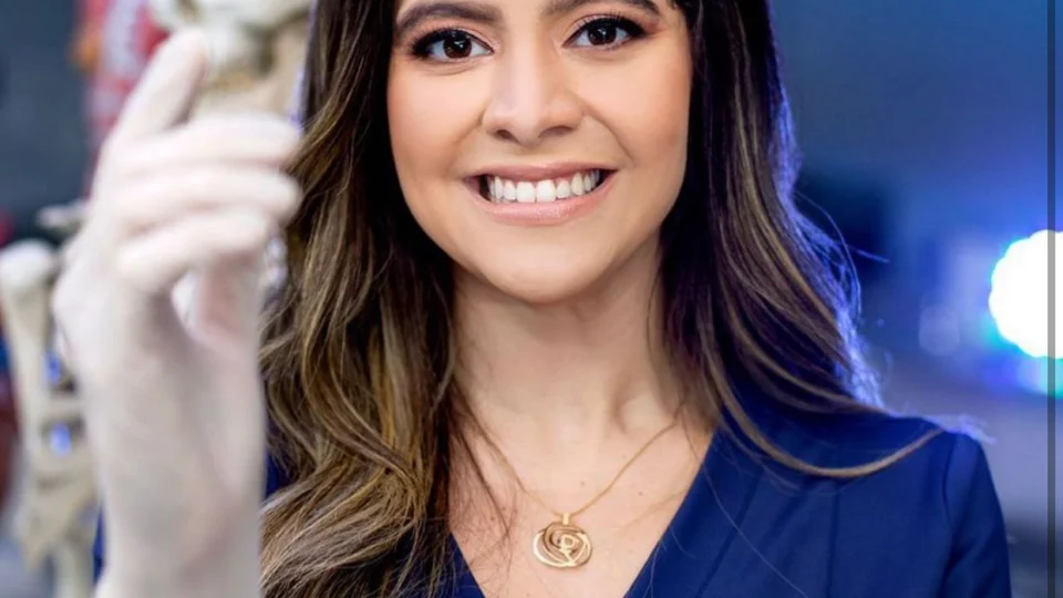 Filha de David Almeida desiste de candidatura a deputada federal