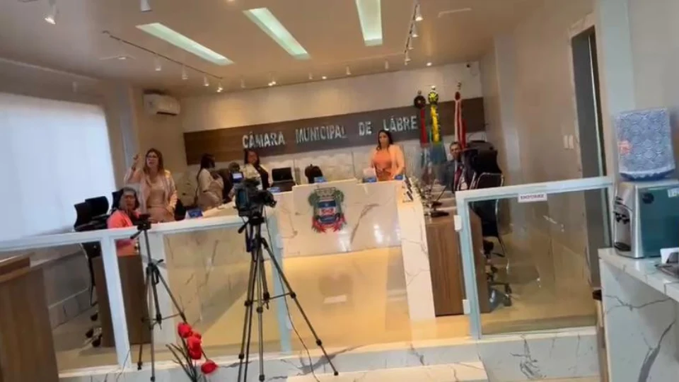 Vereadoras de Lábrea travam guerra pelo comando da Câmara