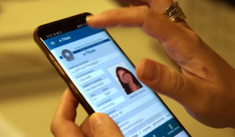 Eleitor tem até hoje para emitir, transferir e regularizar título de eleitor