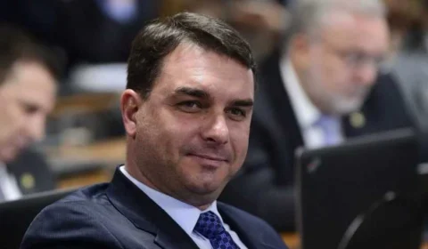 Flávio Bolsonaro critica Lula por ataques ao Banco Central