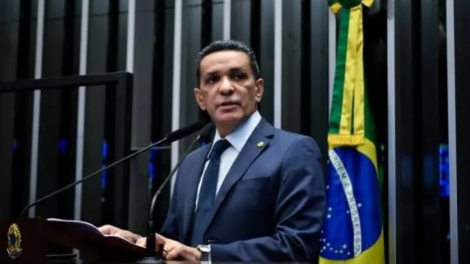 Mecias de Jesus propõe energia solar para famílias de baixa renda