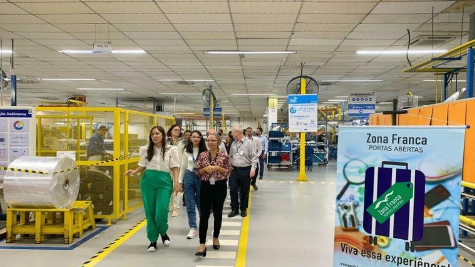 ‘Zona Franca de Portas Abertas’ organiza visita à fábrica da Midea Carrier