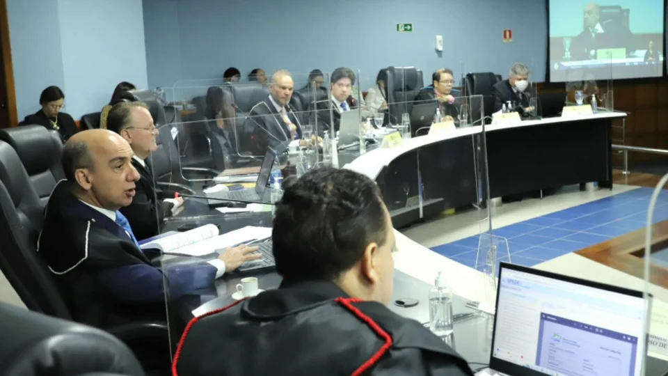 TCE-AM multa ex-presidente da Câmara de Beruri por falta de transparência