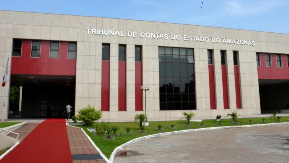 TCE-AM determina devolução de R$ 97,9 mil aos cofres públicos por gestor do SAAE de Tefé